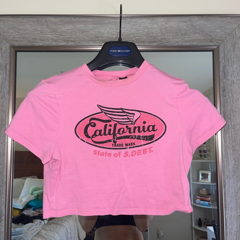 pink crop top